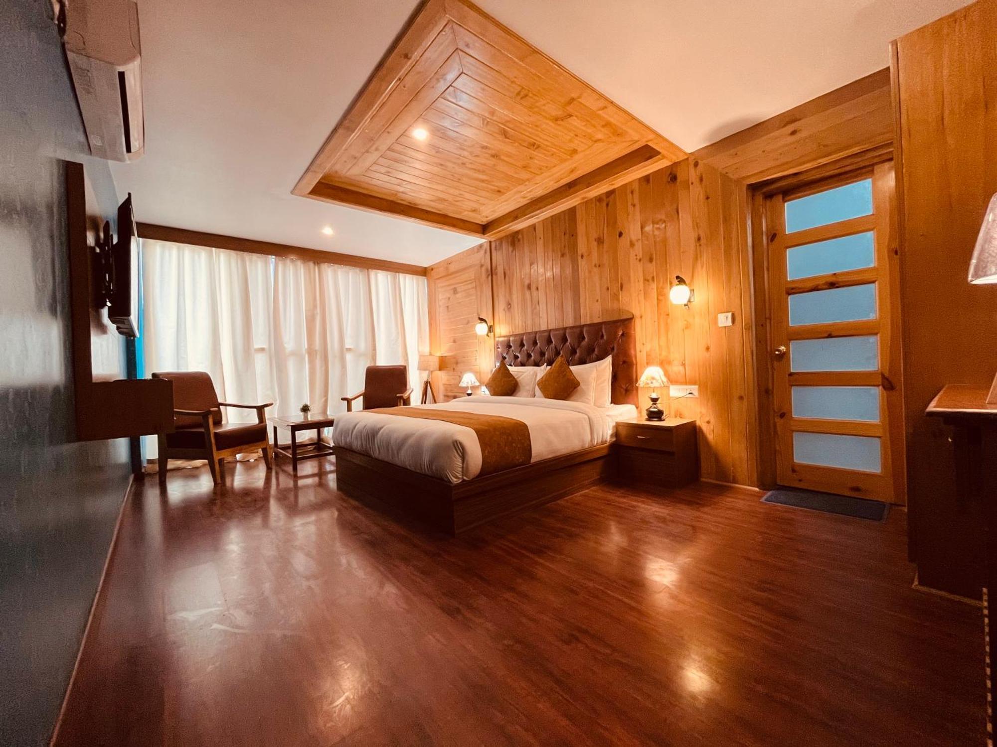Tata Vista Resort Mall Road Manali - Centrally Heated & Air Cooled Kültér fotó