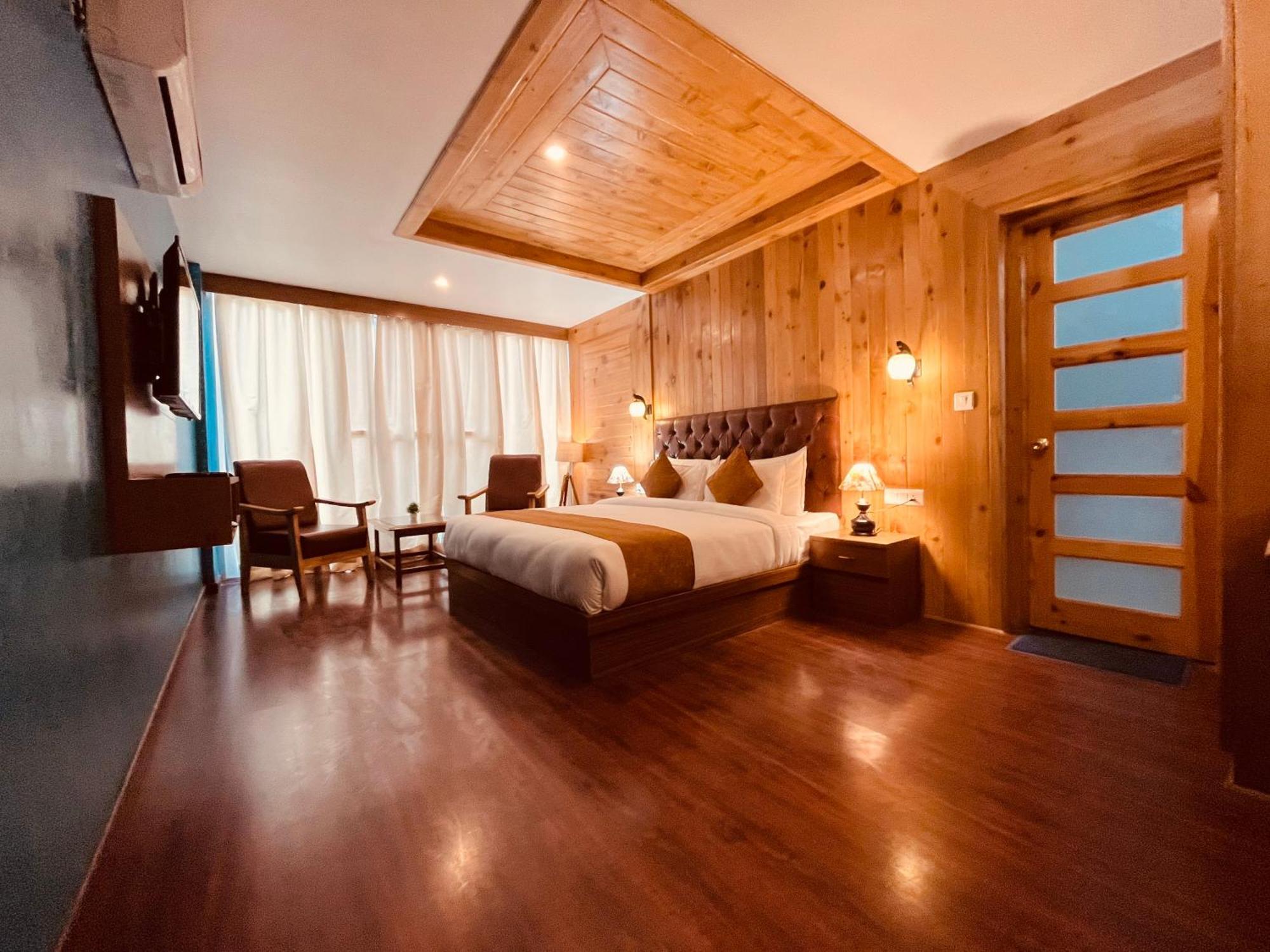 Tata Vista Resort Mall Road Manali - Centrally Heated & Air Cooled Kültér fotó