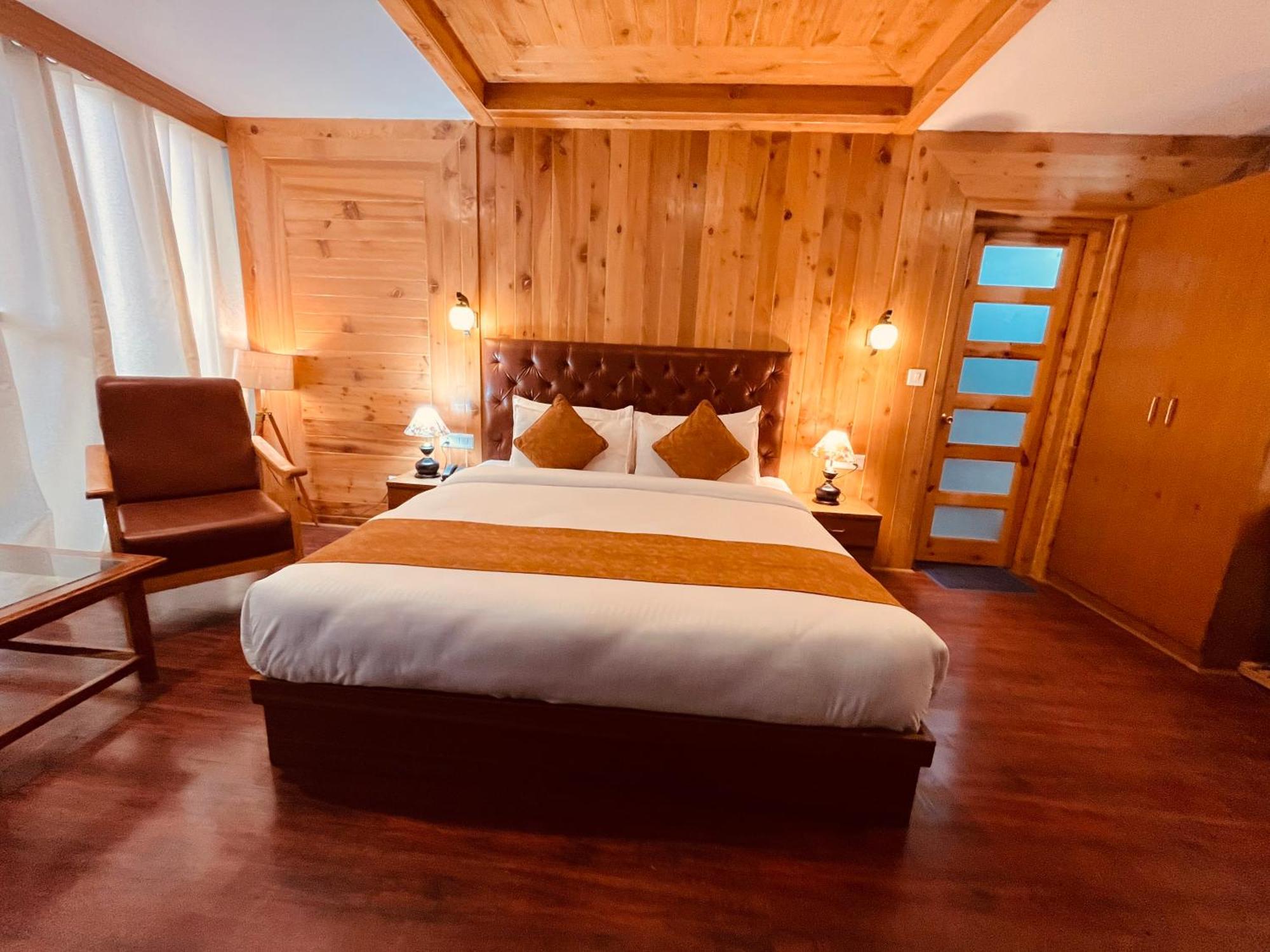Tata Vista Resort Mall Road Manali - Centrally Heated & Air Cooled Kültér fotó
