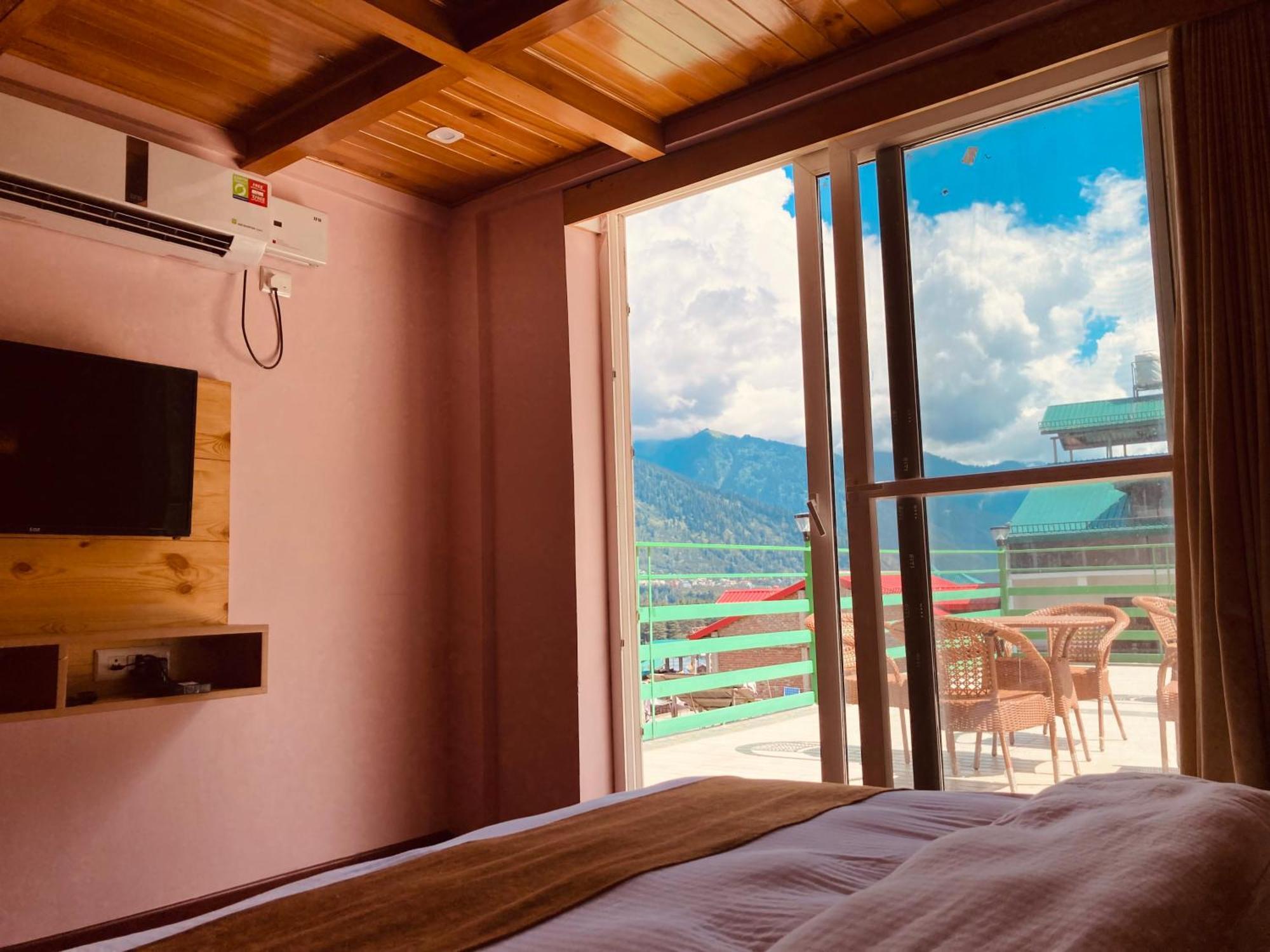 Tata Vista Resort Mall Road Manali - Centrally Heated & Air Cooled Kültér fotó
